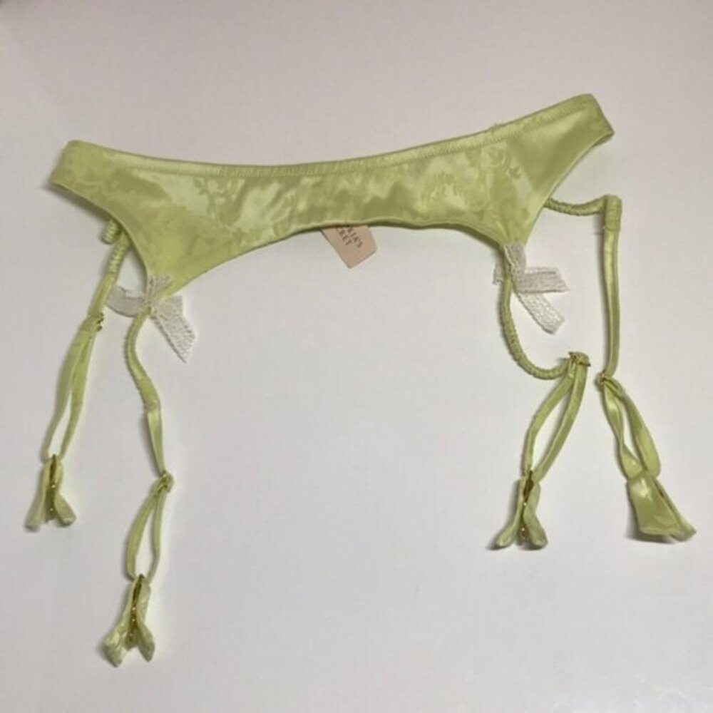 Victoria’s Secret Garter Belt *XS/S